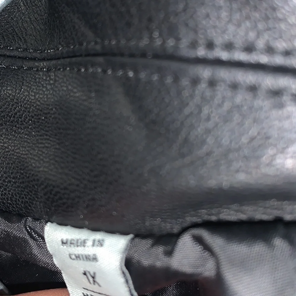 Black faux  leather jacket - Picture 2 of 6